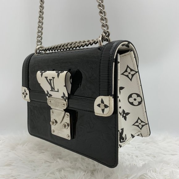 ❌SOLD❌ Louis Vuitton Wynwood Black Monogram Bag! - Picture 2 of 16